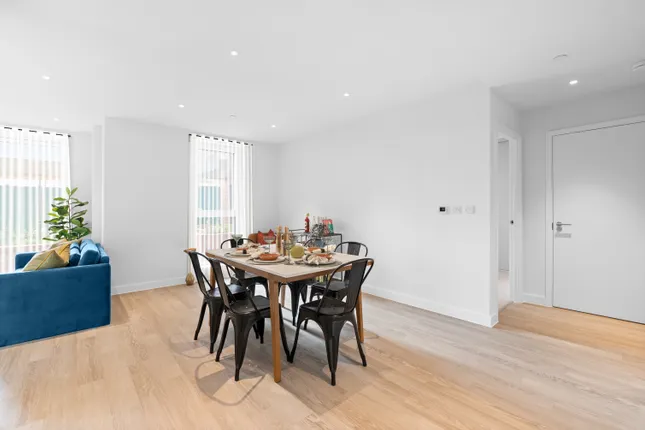 Regenta - West Acre Square