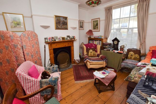 Dinham Road, Devon, England photo 2