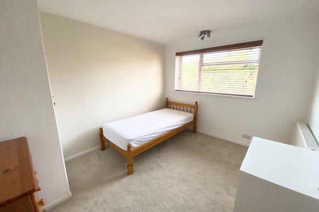 Flat 5, 213, Bexley Road, Eltham photo 4