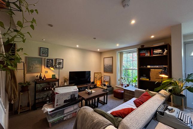 Flat 3, Bristol photo 2