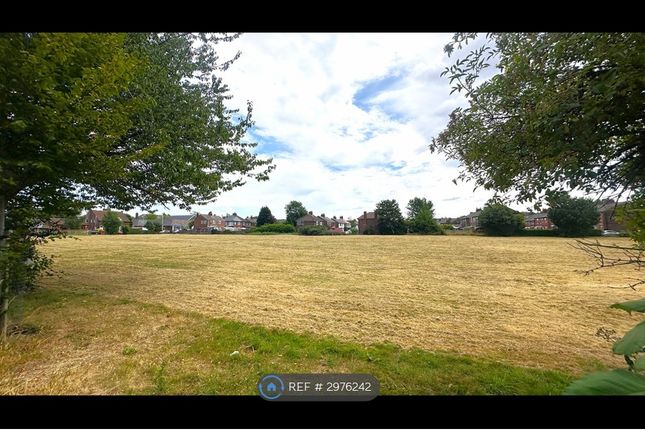 Lynthorpe Avenue, Cadishead, Manchester photo 3