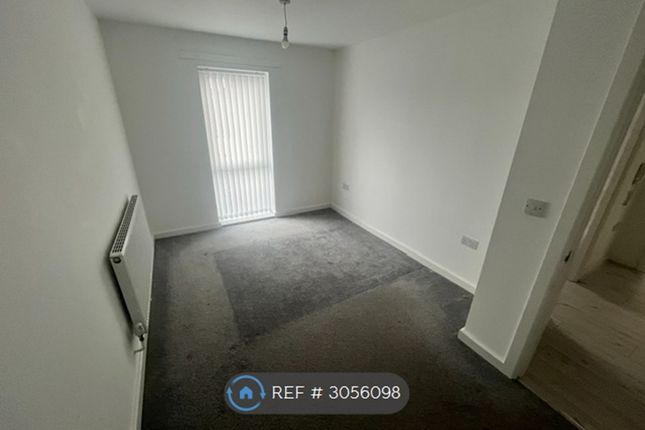 Flat, Archers Corner Mark Rake, Wirral photo 3