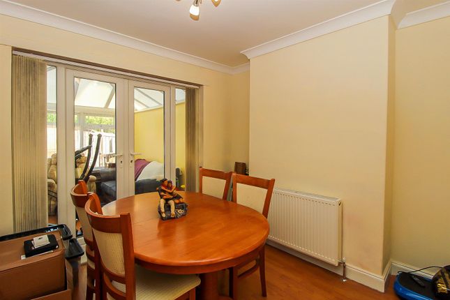 110, Swithenbank Avenue, Ossett photo 4