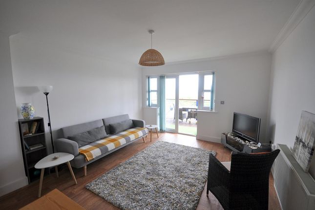 18, Arequipa Reef, Eastbourne photo 2