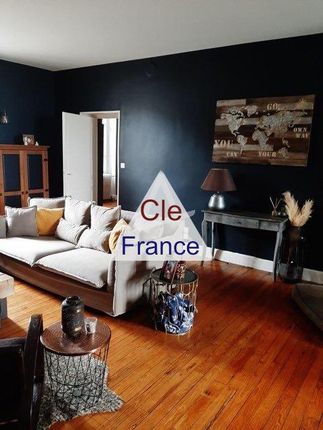 Apartment for sale in Saint-Genix-Sur-Guiers, Rhone-Alpes, 73240, France