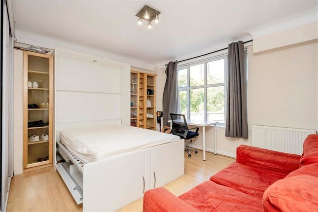 Flat 243A, Park West, Edgware Road, London photo 2