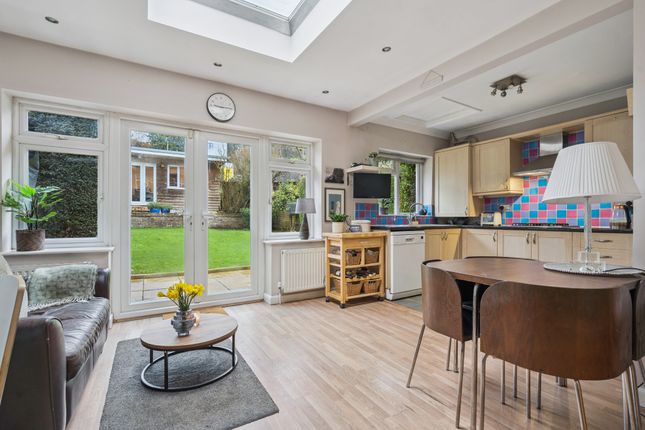 35 Station Road, Amersham photo 2