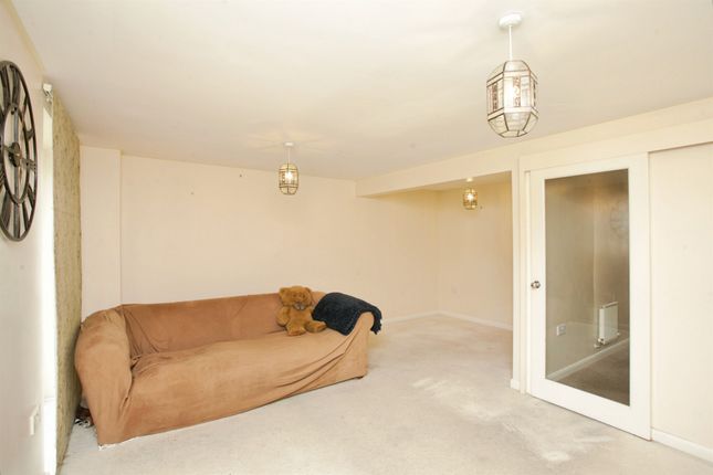 79, Longstork Road, Rugby photo 4