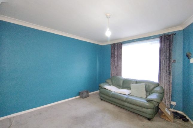 Aycliffe Road, Borehamwood photo 3