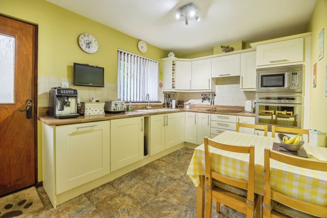 3, Kaims Grove, Livingston photo 4