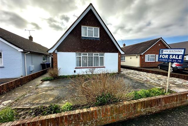 Property for sale in Singleton Crescent, Goring By Sea, Worthing, West Sussex