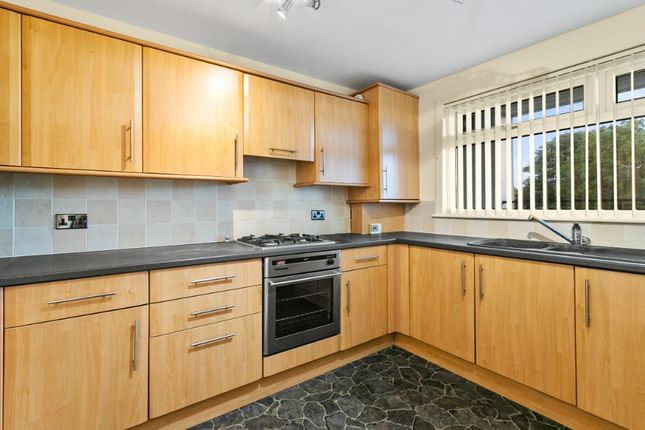 J, 3, Park Crescent, West Dunbartonshire photo 4