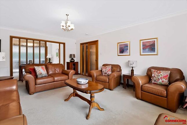 4, McCallum Grove, Stewartfield, EAST KILBRIDE photo 4
