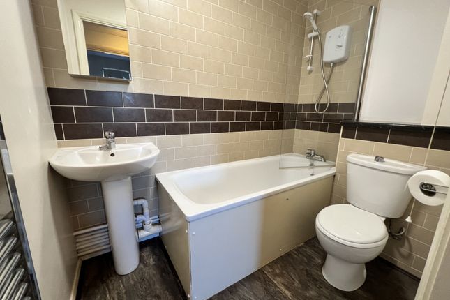 138, Oxley Close, London photo 5