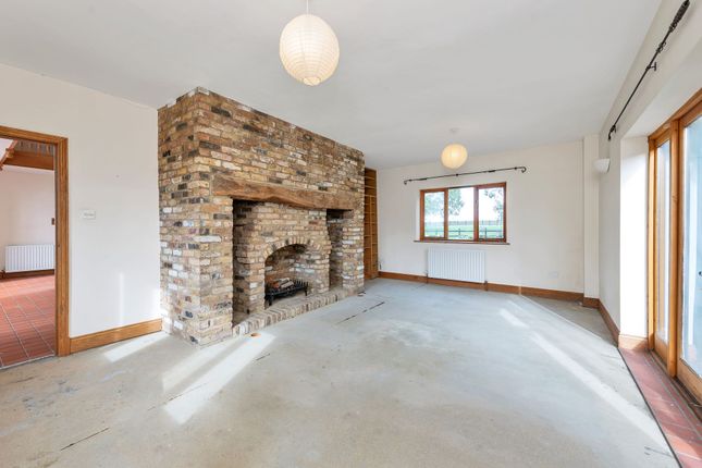10 Brickyard Lane, Royston photo 4