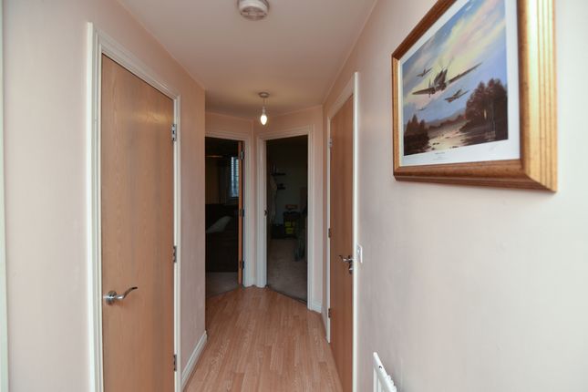 Flat for sale in Wiltshire Crescent, Basingstoke, Hampshire