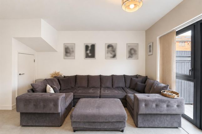 34, Lockwood Road, Southall photo 4