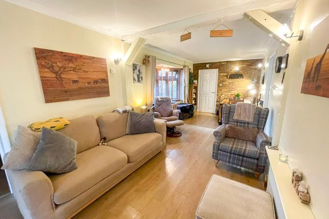 14 Riverside, Wraysbury, Staines photo 3