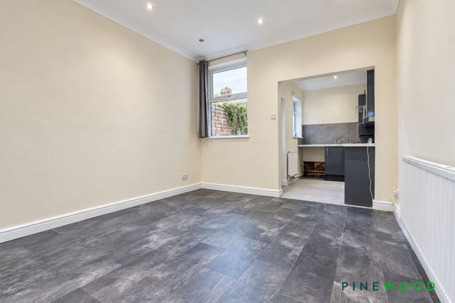 9 Foljambe Road, Chesterfield photo 3