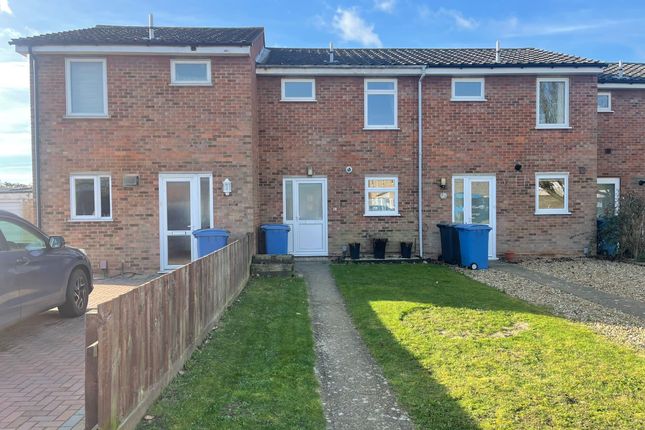 Thumbnail Terraced house to rent in Merrion Close, Ipswich
