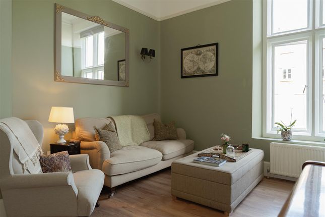 Flat 60 Victoria Court, Royal Earlswood Park, Redhill photo 4