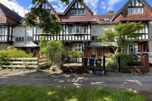 36, Westbourne Avenue, Hull photo 2
