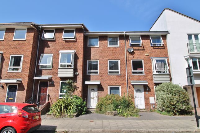Town house for sale in St. Thomas's Street, Portsmouth