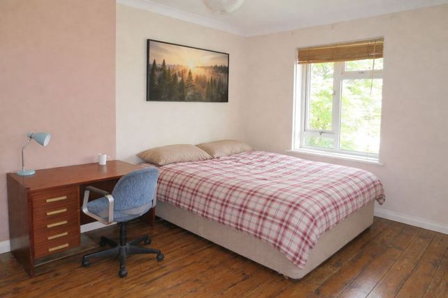 29 Ringmer Drive, Brighton photo 4