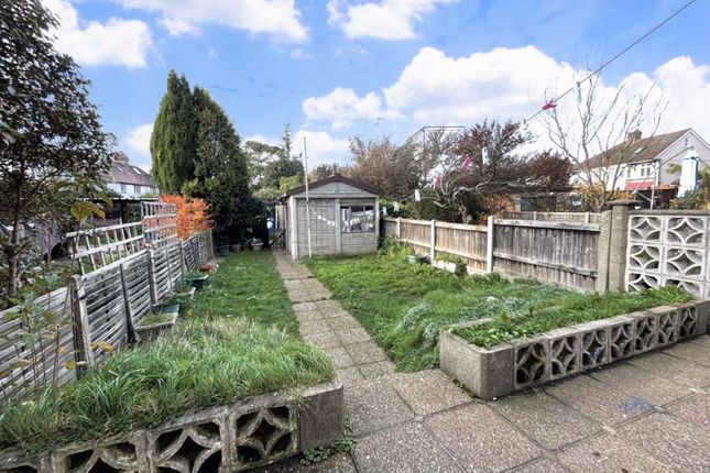 Terraced house for sale in Stanford Gardens, Aveley, South Ockendon