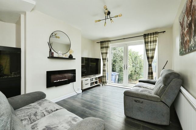 47, Prior Road, Doncaster photo 2