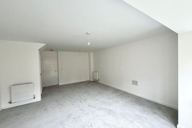 7, Milton Keynes photo 4