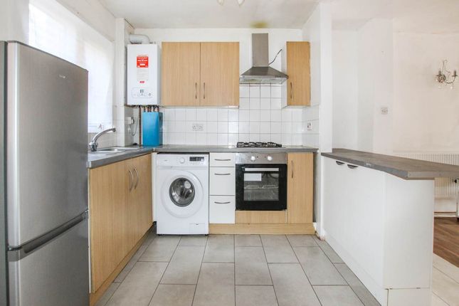 2-bed house on Hayes Middlesex, £2,000/mo
