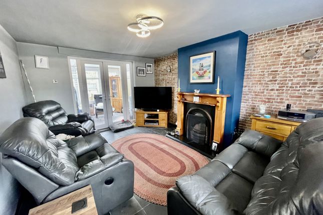 269, Dinmore Avenue, Blackpool photo 3