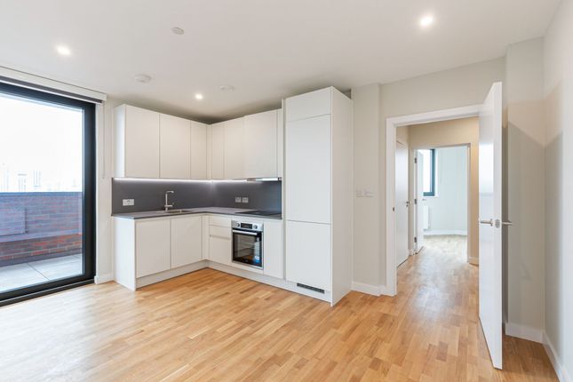 Thumbnail Flat to rent in Flat 104, Premier House Canning Road, London