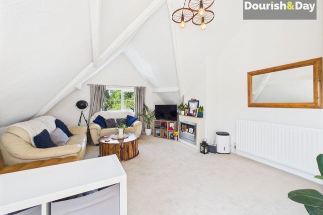 28c Crescent Road, Stafford photo 3