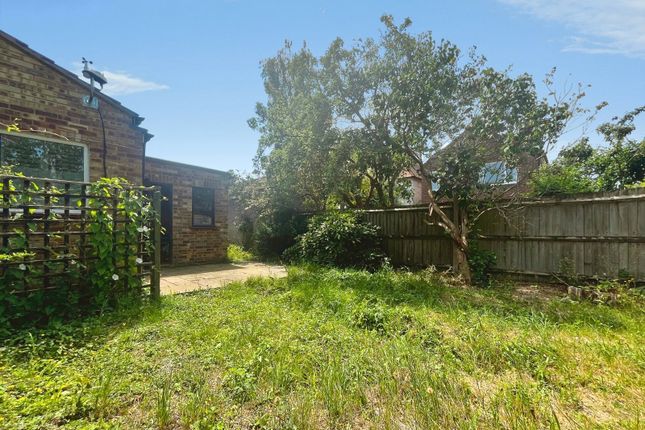 64, Penyston Road, Berkshire photo 2