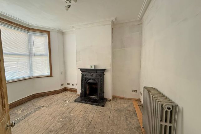 1, Salisbury Street, Scarborough photo 2
