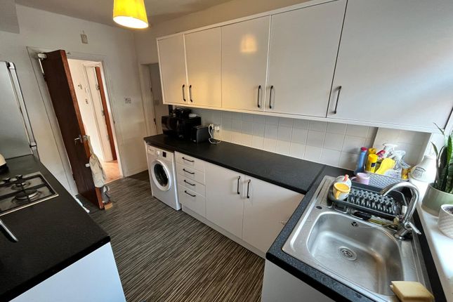 11, Manor Terrace, Leeds photo 3