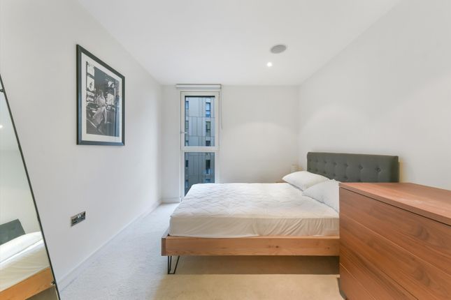 Flat to rent in Bramah House, Gatliff Road, Chelsea, London