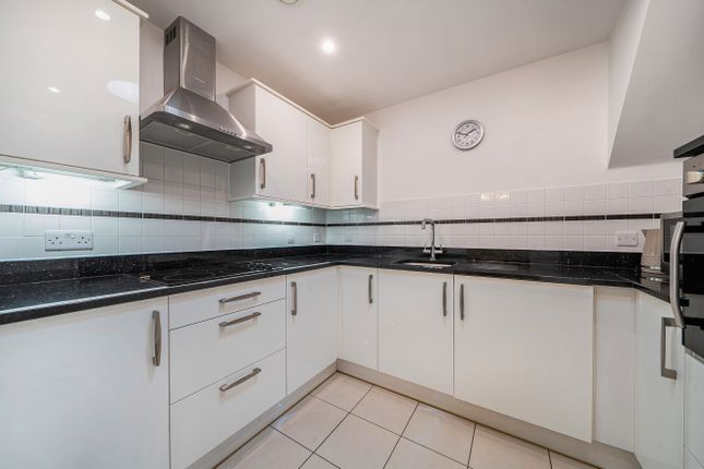 Flat 33, Faulkner House,, St. Pauls Cray Road, Kent photo 4