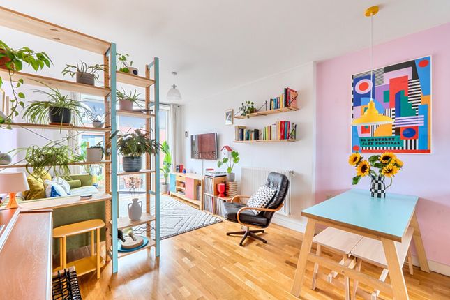 71 Sutherland Road, London photo 4
