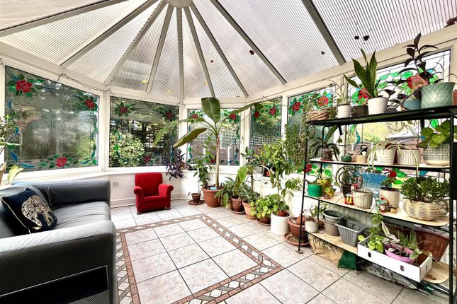 12, Dulwich Close, Sale photo 2