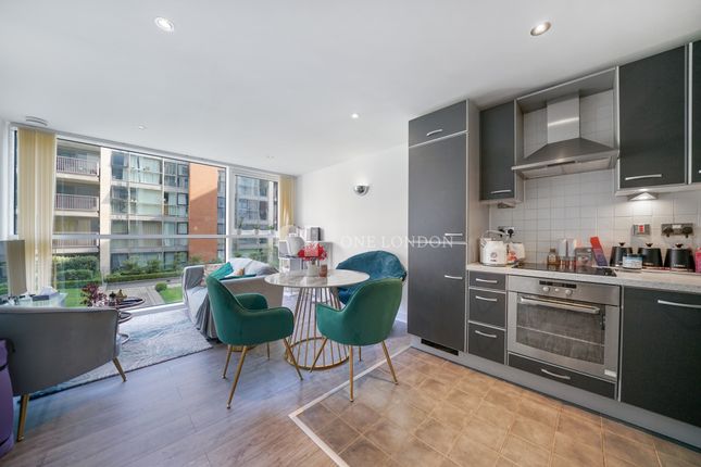 1-bed flat on Capital East Apartments,, Western Gateway, London, £385,000