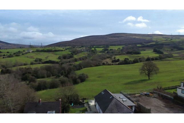 20, Fern Bank, Stalybridge photo 4