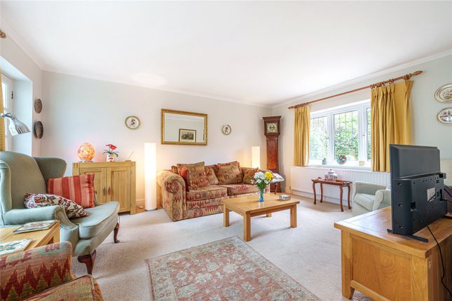 23, Woodlands Avenue, Wokingham photo 3
