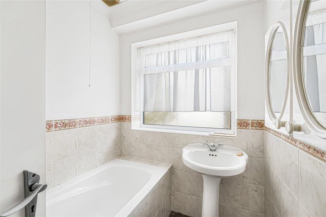 Cedar Gables|.., 1a, Broadcroft Road, Kent photo 2