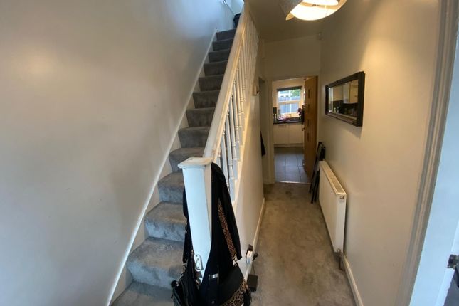 2 Averil Road, Leicester photo 2