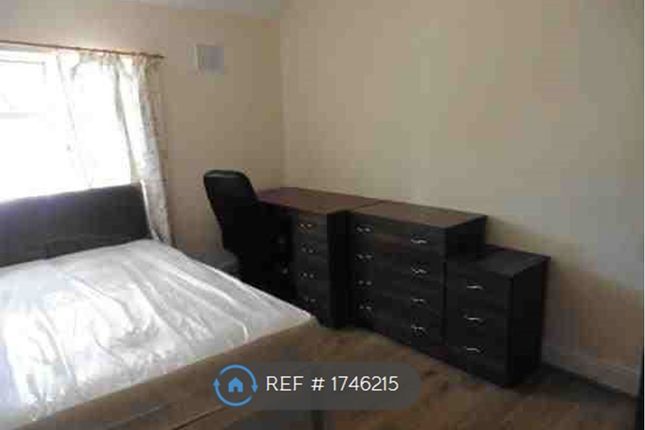 Thumbnail Room to rent in Gerard Avenue, Coventry