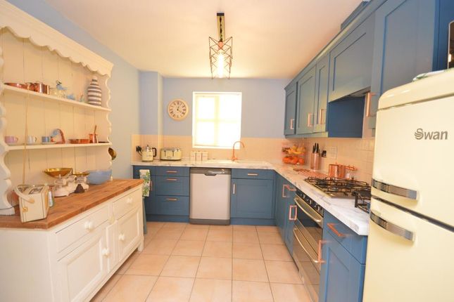 Apartment 3, Applemore House, Lymington photo 2
