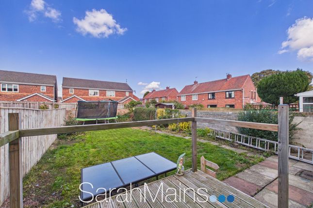 10 Half Fields Road, Blaydon-On-Tyne photo 4